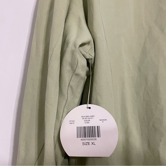 💫 Silk Linen Long Line Button Down Shirt - Picture 6 of 7